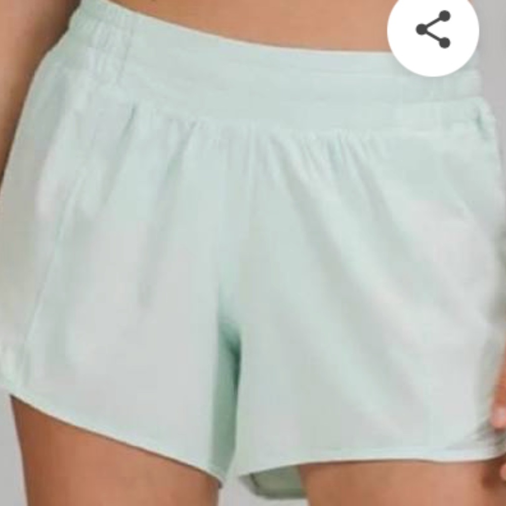 Lululemon Delicate Mint Hotty Hot Short 4"